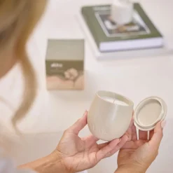al.ive Body SOY CANDLE Retreat Magnolia & Vanilla