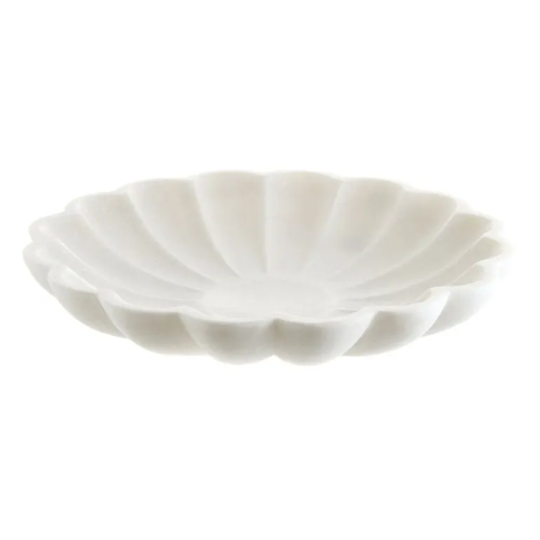 Bowl Round with Scalloped Edge