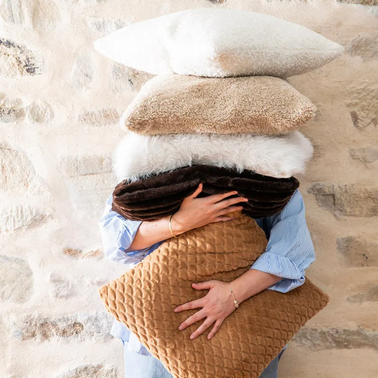 Cushion Scallop Faux Rabbit Fur Caramel